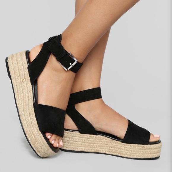 Black Shoes - Picture 3 of 6